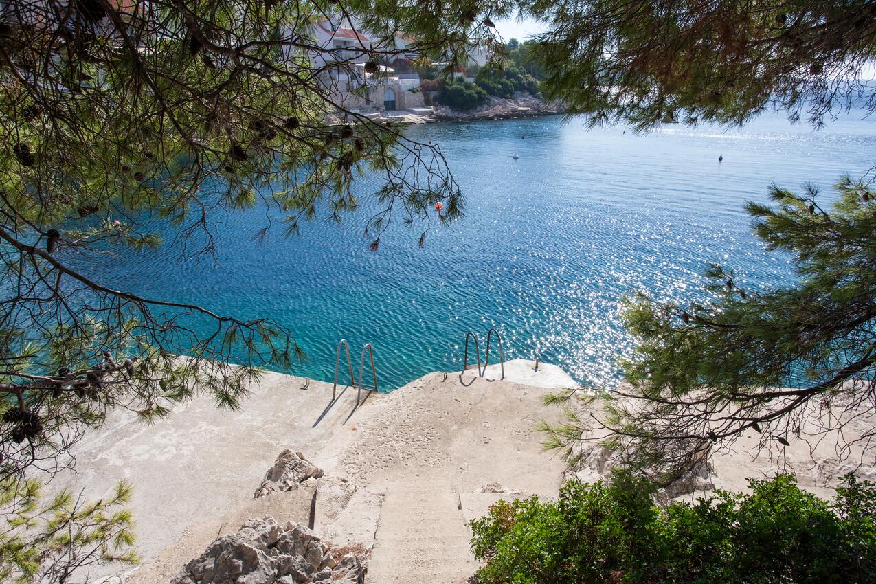 Nearest beach - Apartments by the sea Ražanj, Rogoznica
