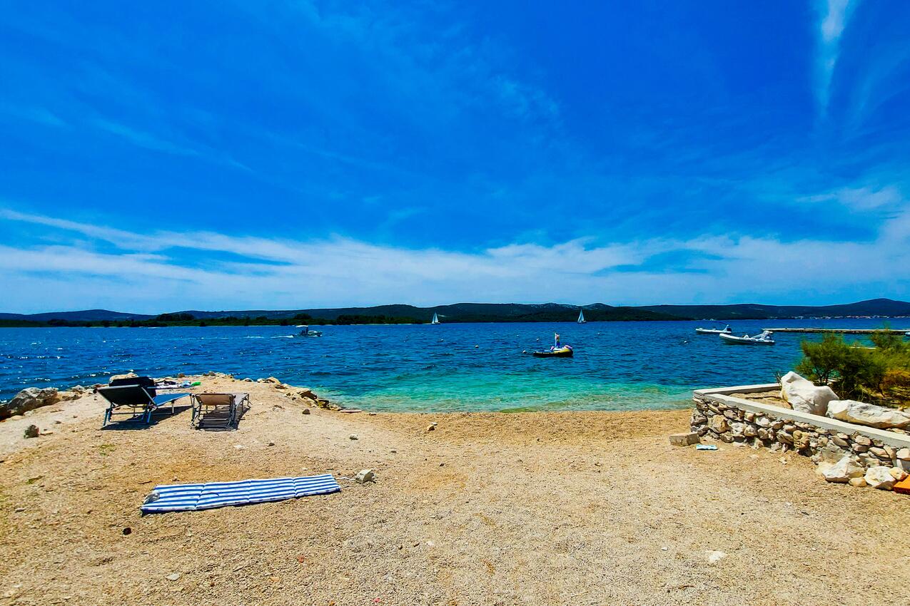 La spiaggia più vicina - Casa vacanze accanto al mare Torrette - Turanj, Biograd