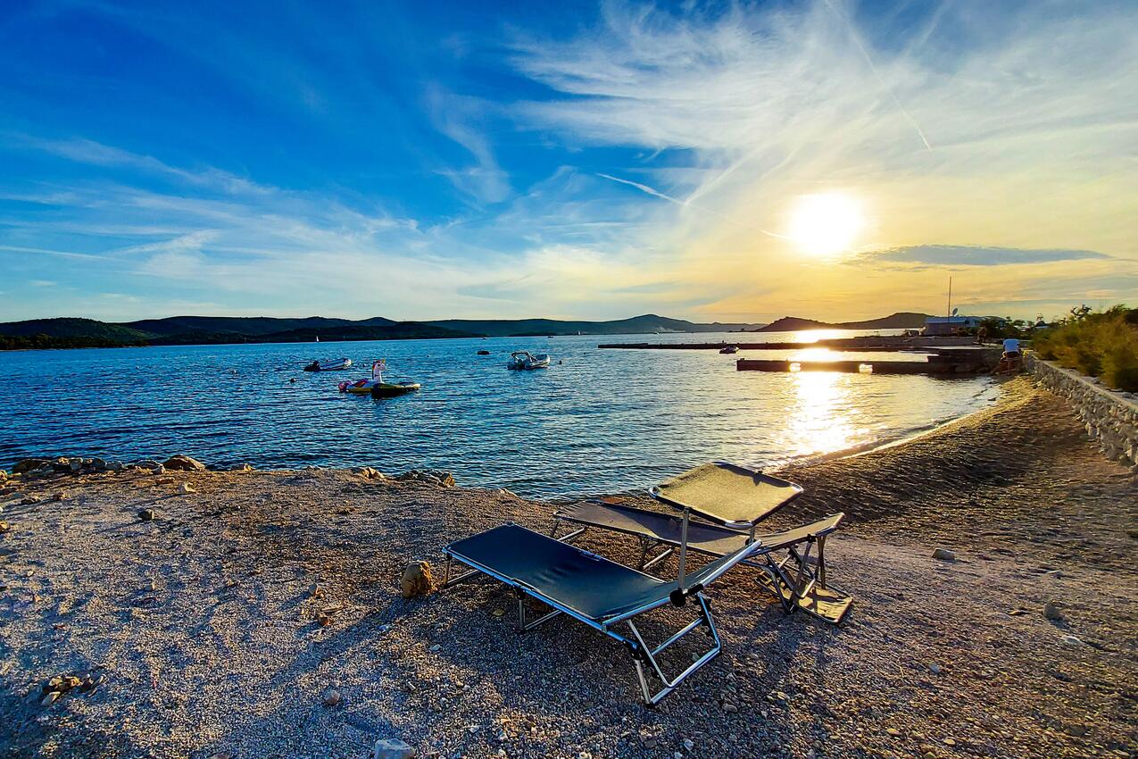 La spiaggia più vicina - Casa vacanze accanto al mare Torrette - Turanj, Biograd