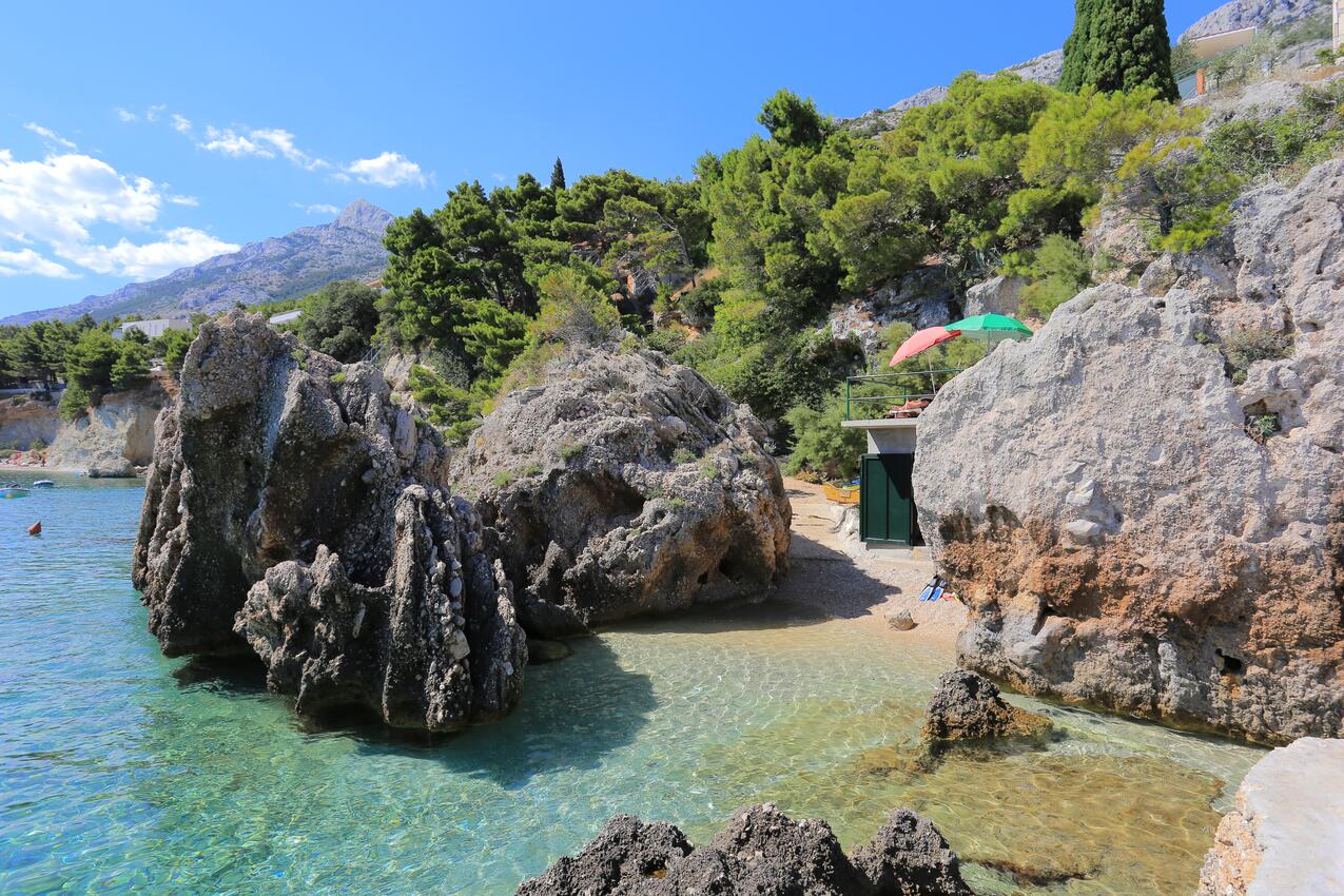La spiaggia più vicina - Appartamenti con parcheggio Pisak, Almissa - Omiš
