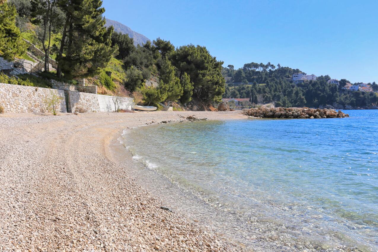 Najbliža plaža - Apartmani uz more Nemira, Omiš