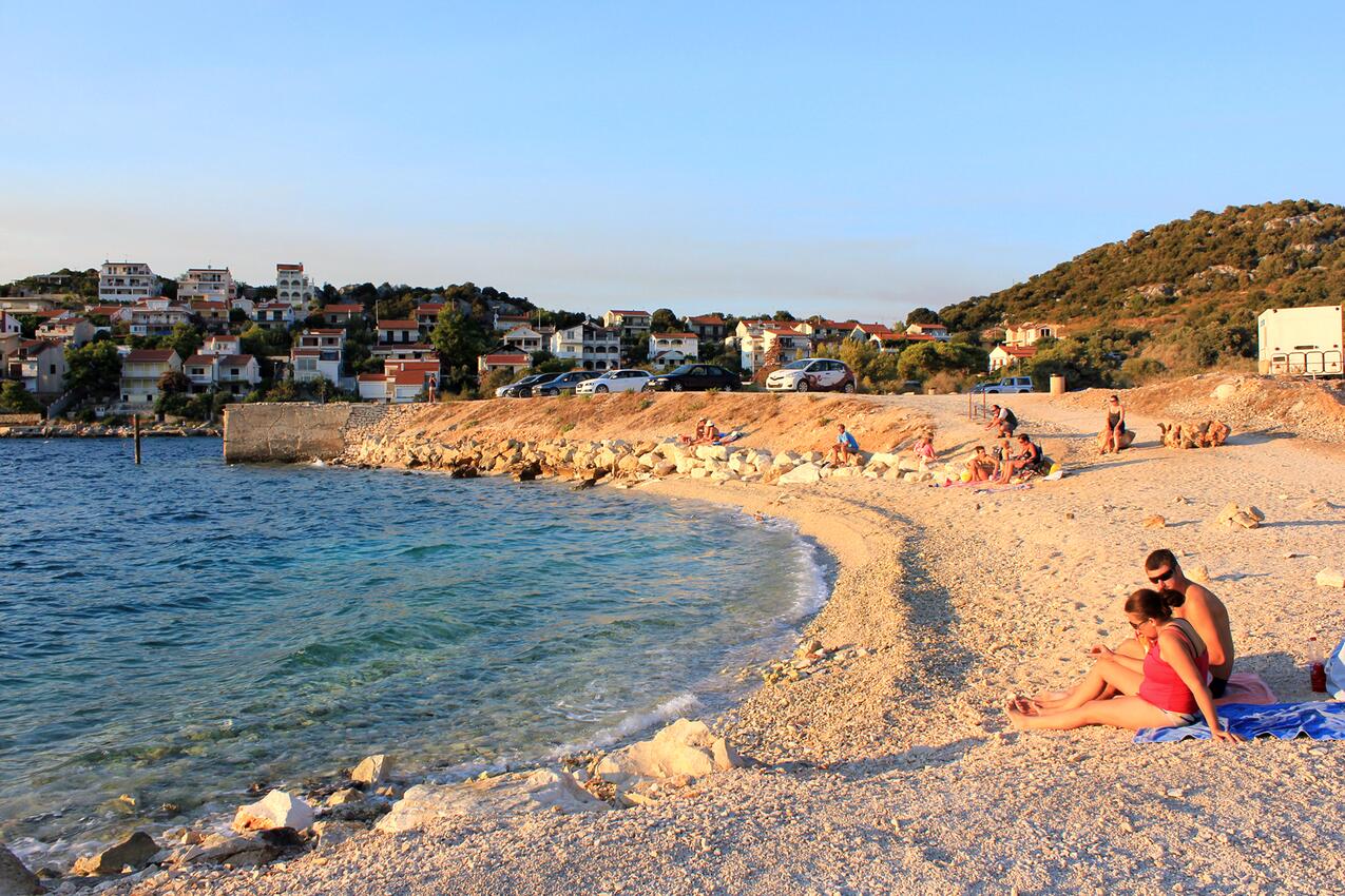 Nächster Strand - Ferienwohnungen am Meer Okrug Donji, Ciovo