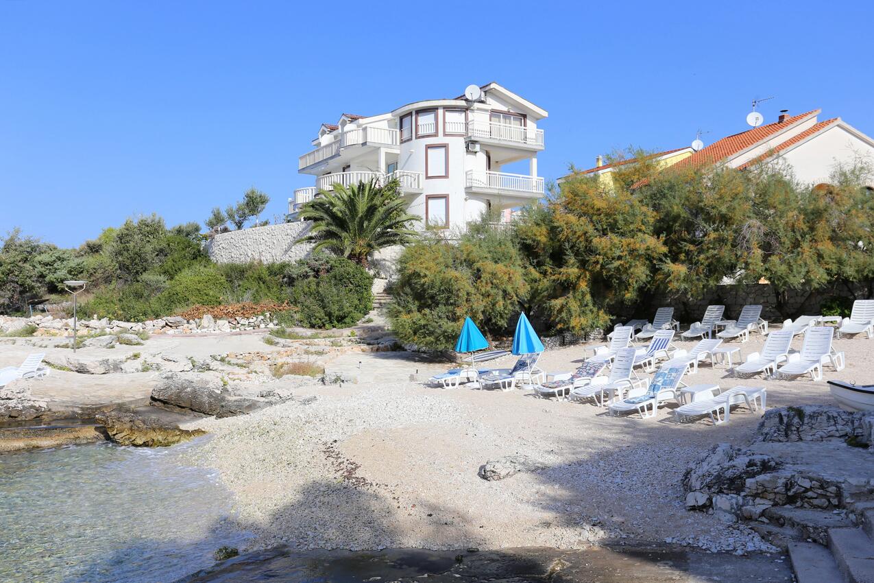 La spiaggia più vicina - Appartamenti accanto al mare Zecevo Rtic, Rogosnizza - Rogoznica