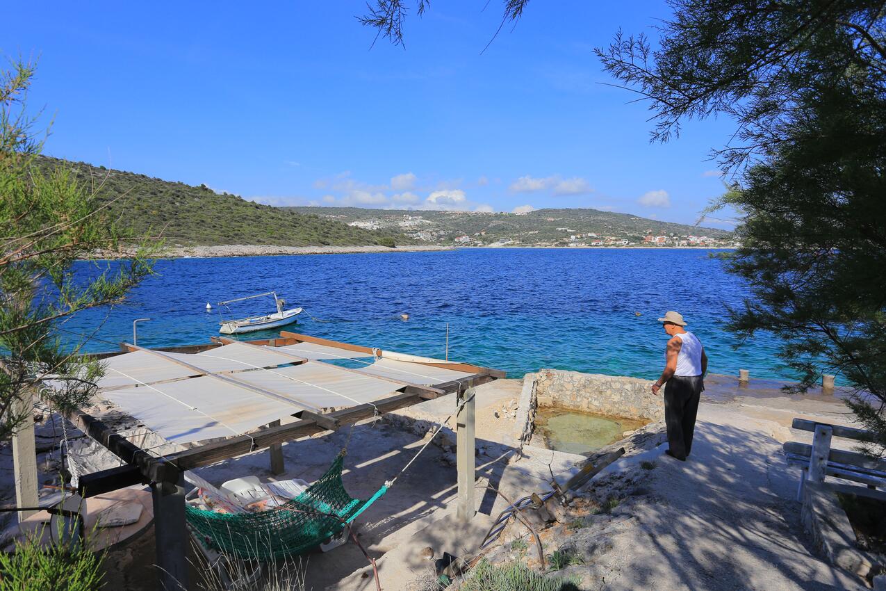 La spiaggia più vicina - Appartamenti accanto al mare Baia Ostricka luka, Rogosnizza - Rogoznica