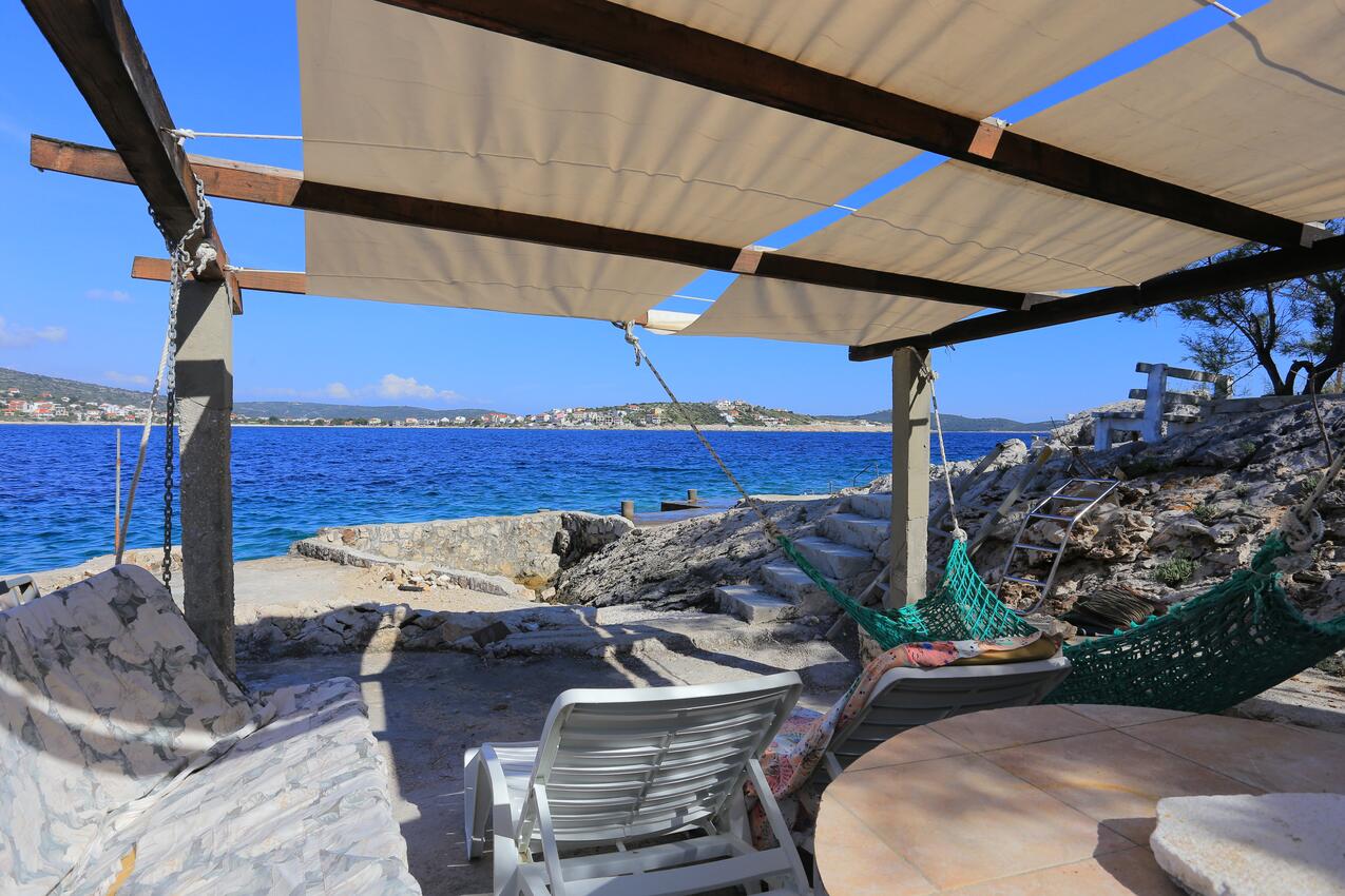 La spiaggia più vicina - Appartamenti accanto al mare Baia Ostricka luka, Rogosnizza - Rogoznica