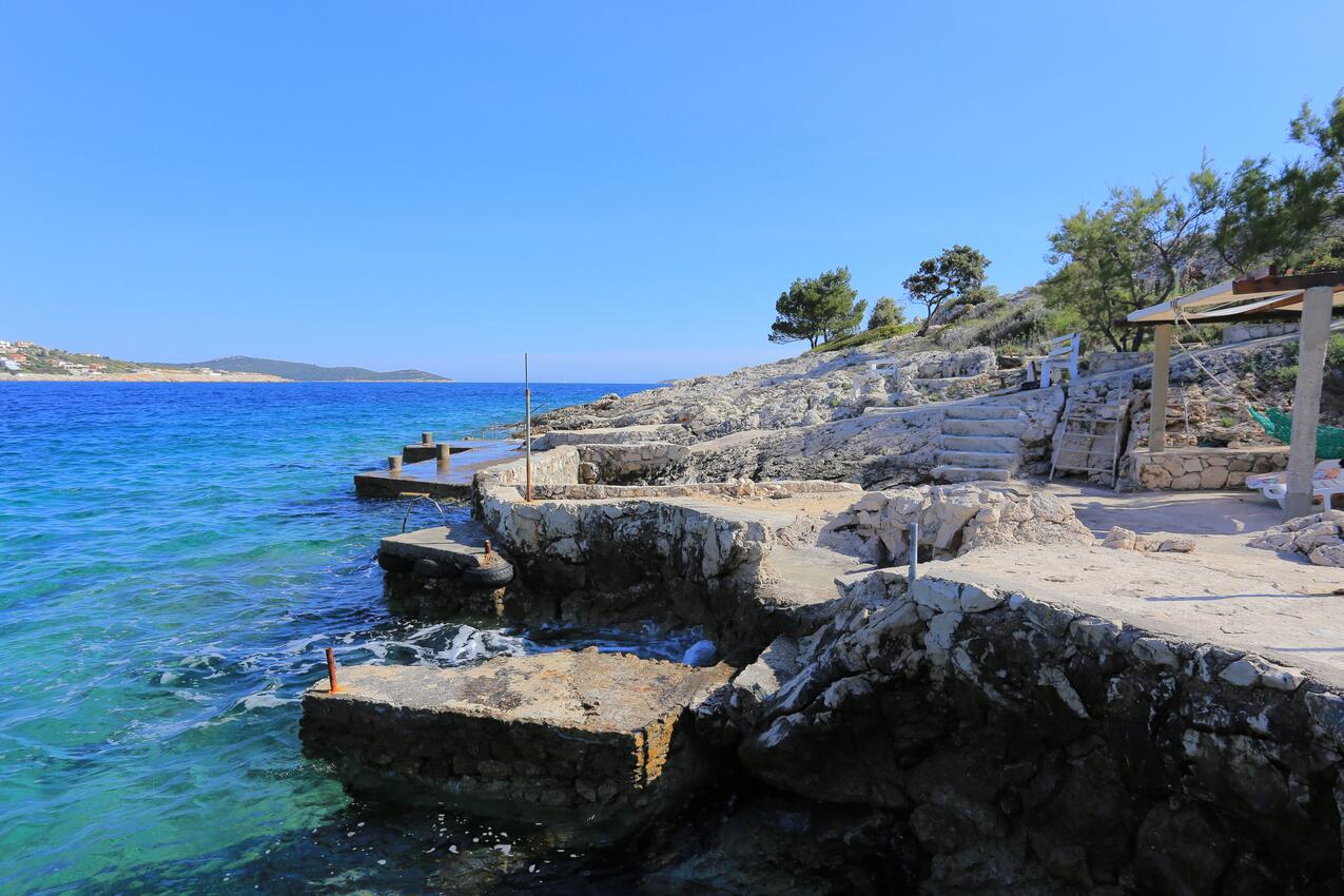 La spiaggia più vicina - Appartamenti accanto al mare Baia Ostricka luka, Rogosnizza - Rogoznica