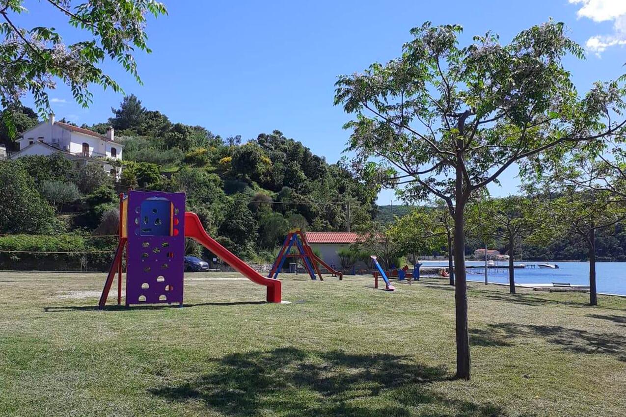 Nächster Strand - Ferienwohnungen mit Parkplatz Kampor, Rab