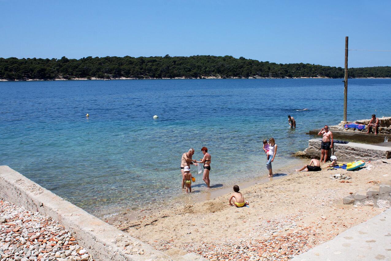 Plaja cea mai apropiata - Apartamente cu parcare Palit, Rab
