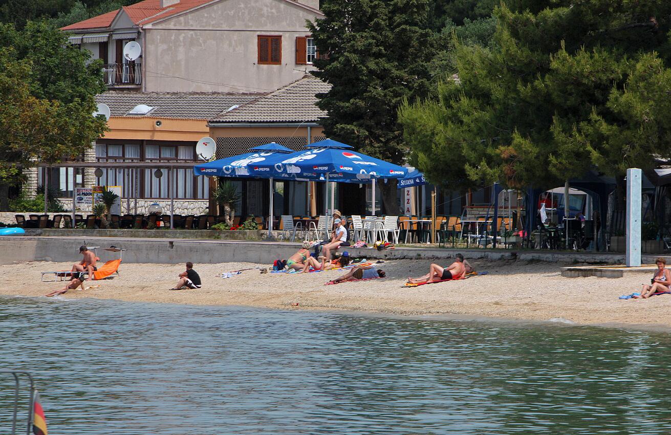 Legközelebbi strand - Apartmanok a tenger mellett Banjol, Rab