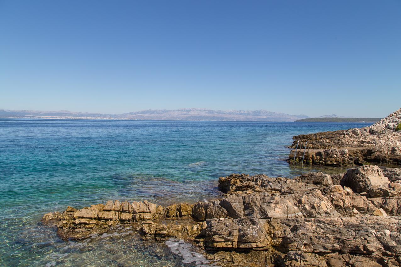 La spiaggia più vicina - Appartamenti accanto al mare Stomorska, Solta