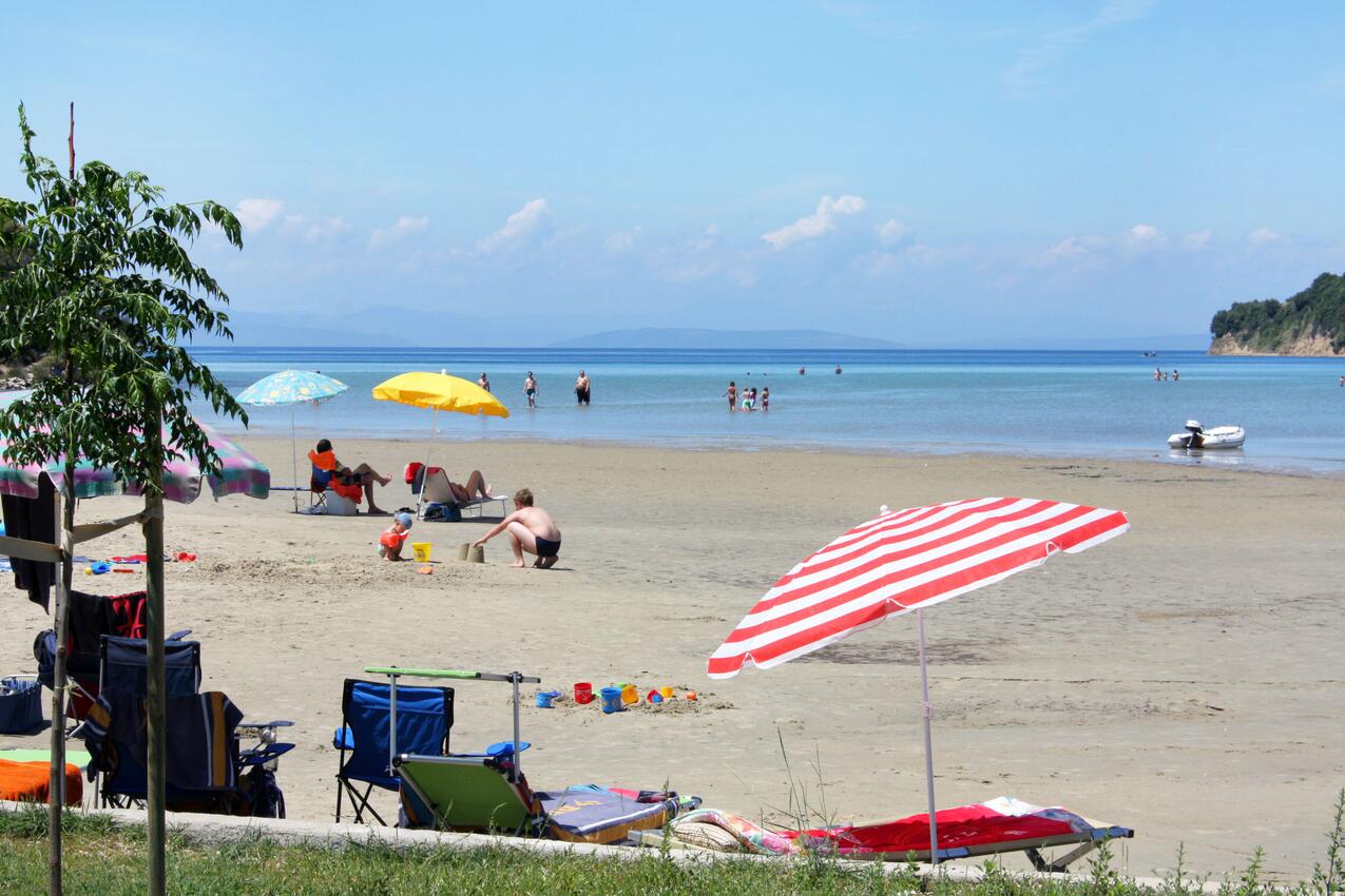 Nearest beach - Family-friendly apartments with swimming pools Kampor, Rab
