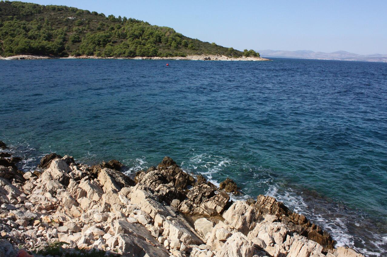 La spiaggia più vicina - Appartamenti accanto al mare Stomorska, Solta