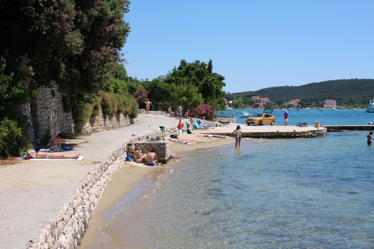 La spiaggia più vicina - Appartamenti e camere con piscina Kampor, Arbe - Rab