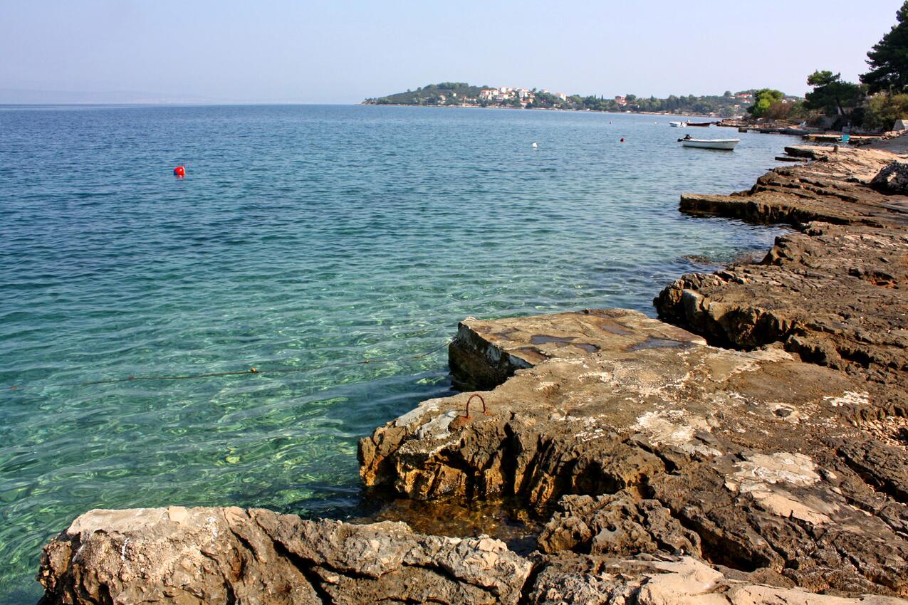 La spiaggia più vicina - Appartamenti accanto al mare Necujam, Solta