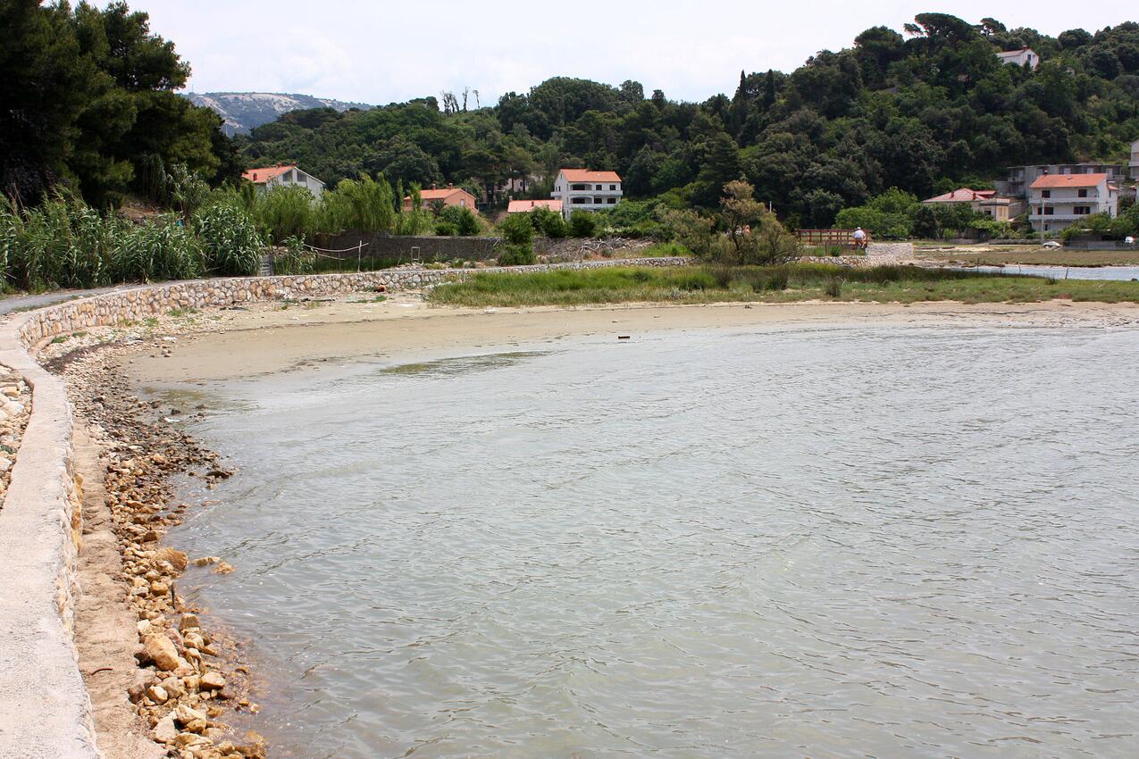 Nächster Strand - Ferienwohnungen mit Parkplatz Kampor, Rab