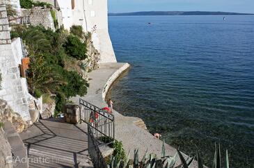 Rooms by the sea Rab - 3208