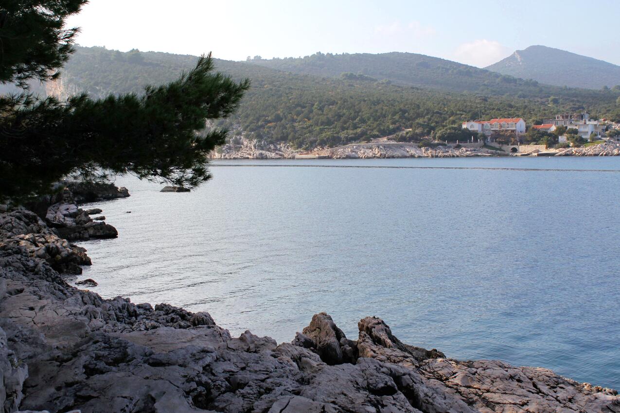 Najbliža plaža - Apartmani uz more Uvala Pokrivenik, Hvar