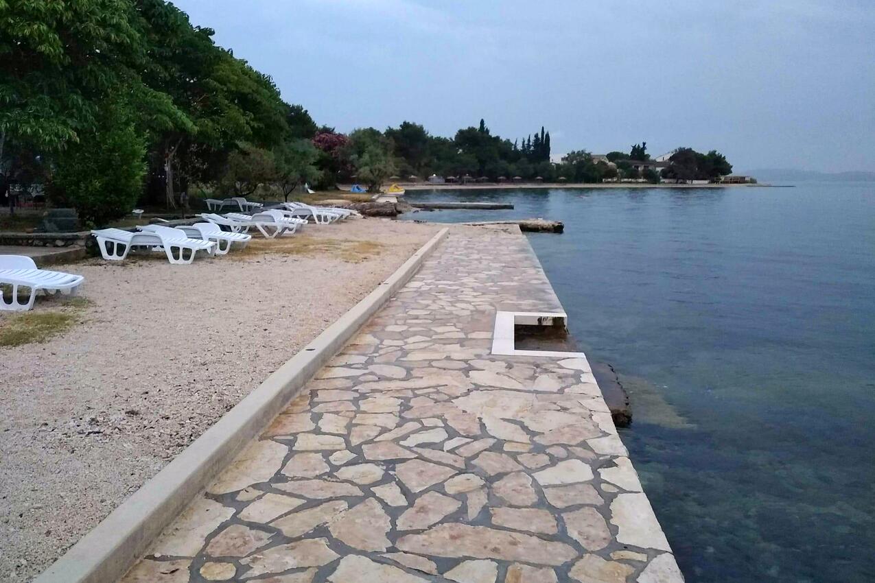 La spiaggia più vicina - Appartamenti accanto al mare Bibinje, Zara - Zadar