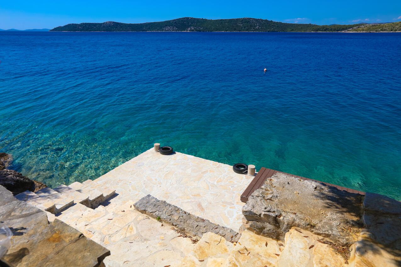 La spiaggia più vicina - Casa accanto al mare con piscina per famiglia Sparadici, Sebenico - Šibenik