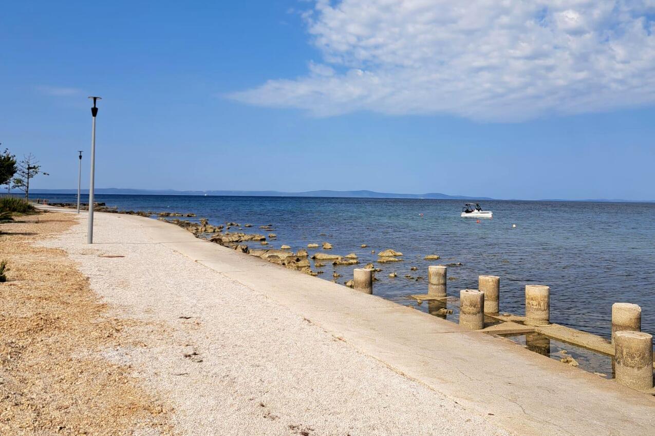 La spiaggia più vicina - Appartamenti accanto al mare Brevilacqua - Privlaka, Zara - Zadar