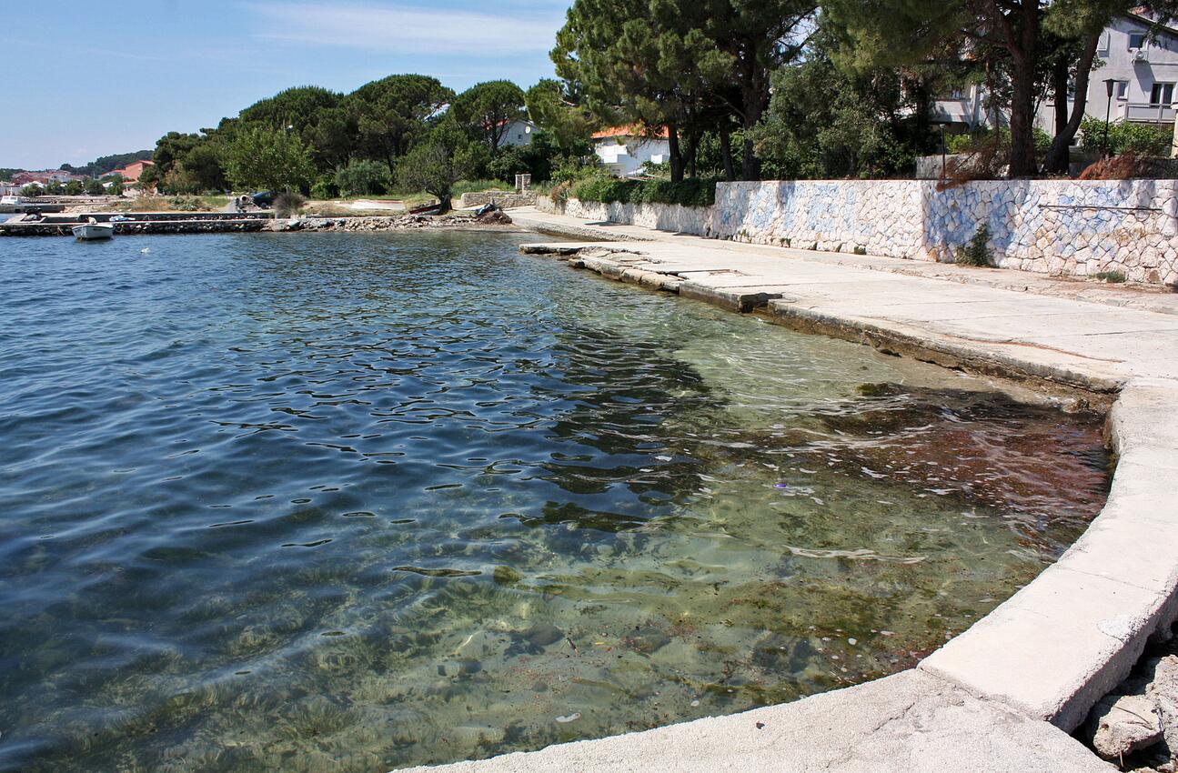 Nächster Strand - Ferienwohnungen mit Parkplatz Barbat, Rab