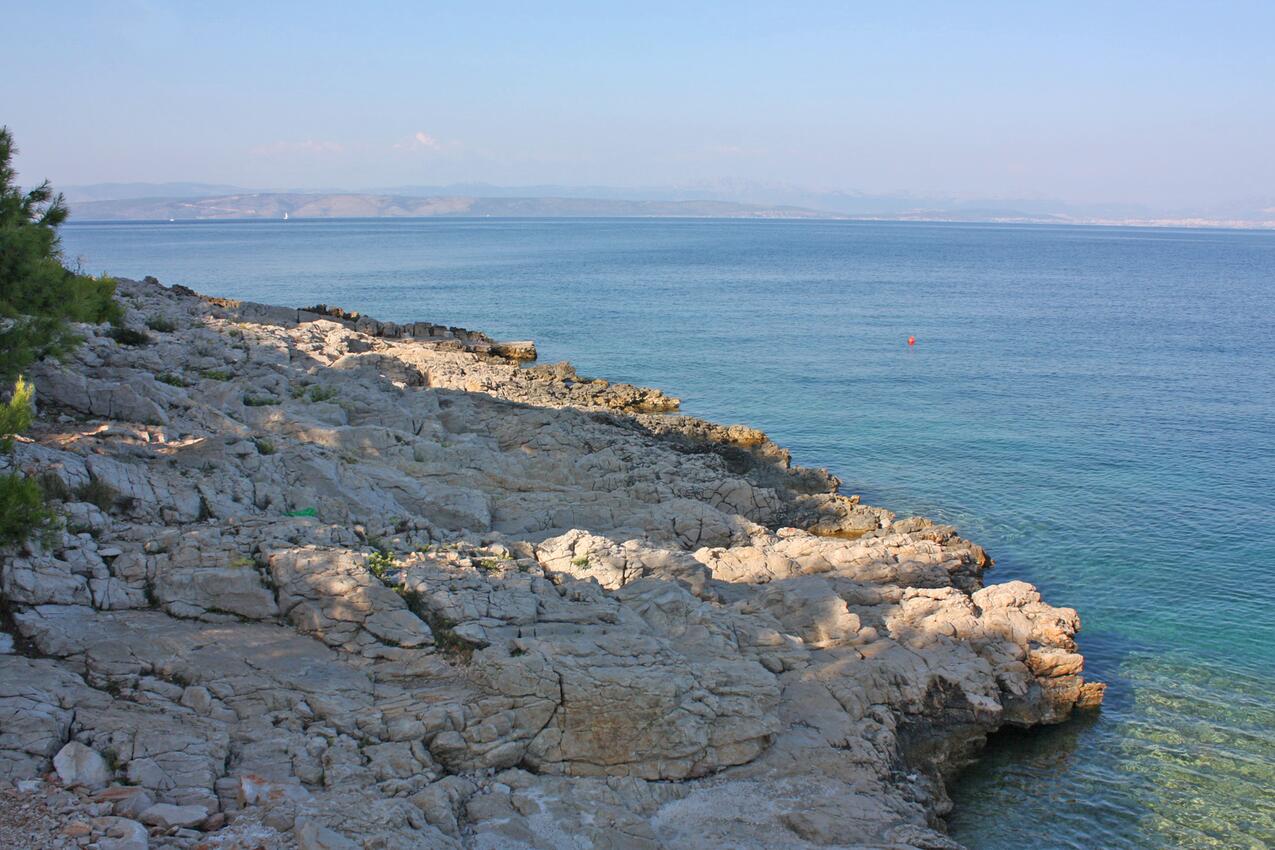 La spiaggia più vicina - Appartamenti con piscina per famiglie Rogac, Solta