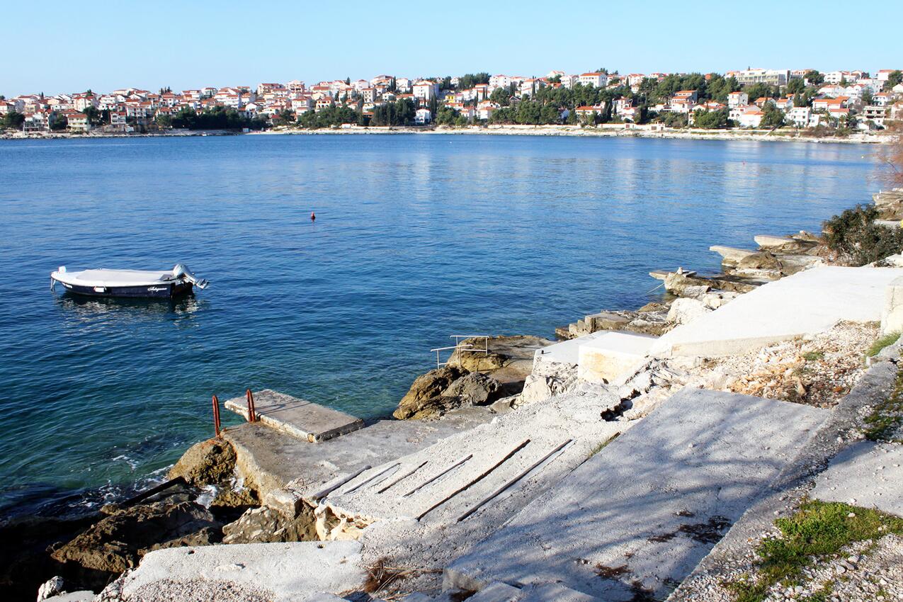 La spiaggia più vicina - Appartamenti con piscina per famiglie Mavarstica, Bua - Čiovo
