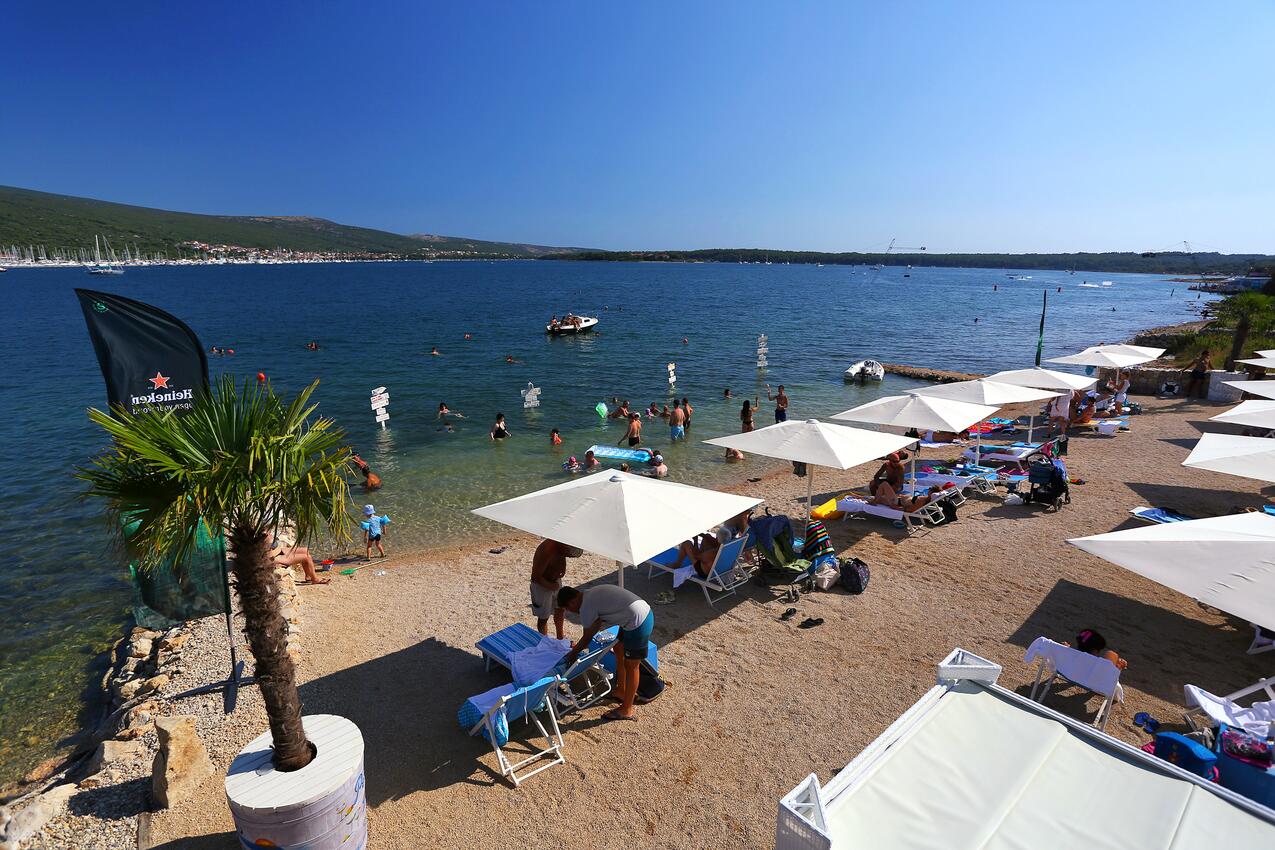 Nächster Strand - Ferienwohnungen mit Parkplatz Kornic, Krk