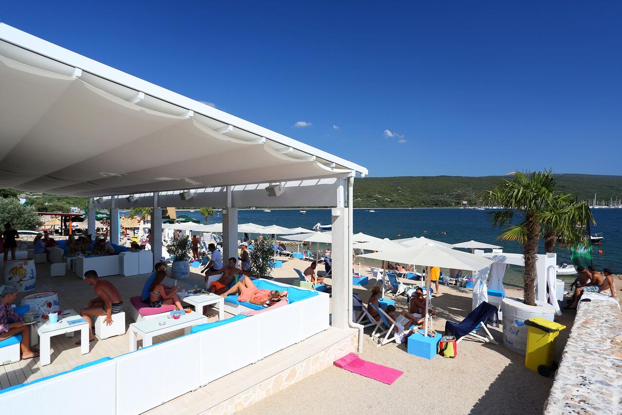 Nächster Strand - Ferienwohnungen mit Parkplatz Kornic, Krk