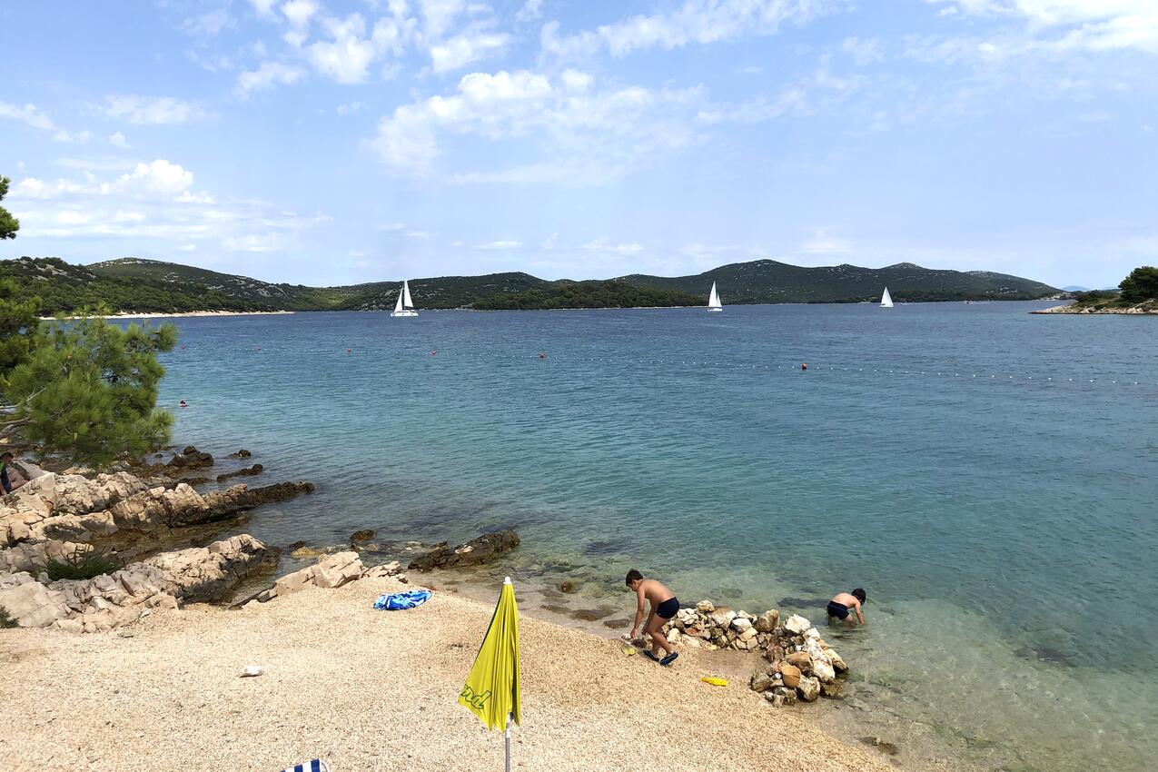 Legközelebbi strand - Apartmanok parkolóhellyel Jezera, Murter