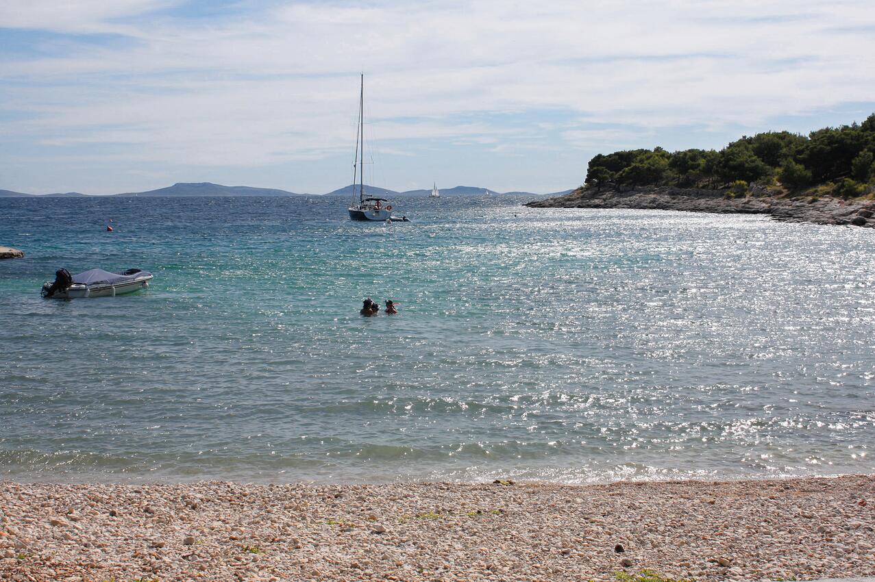 La spiaggia più vicina - Casa con piscina per famiglia Morter - Murter