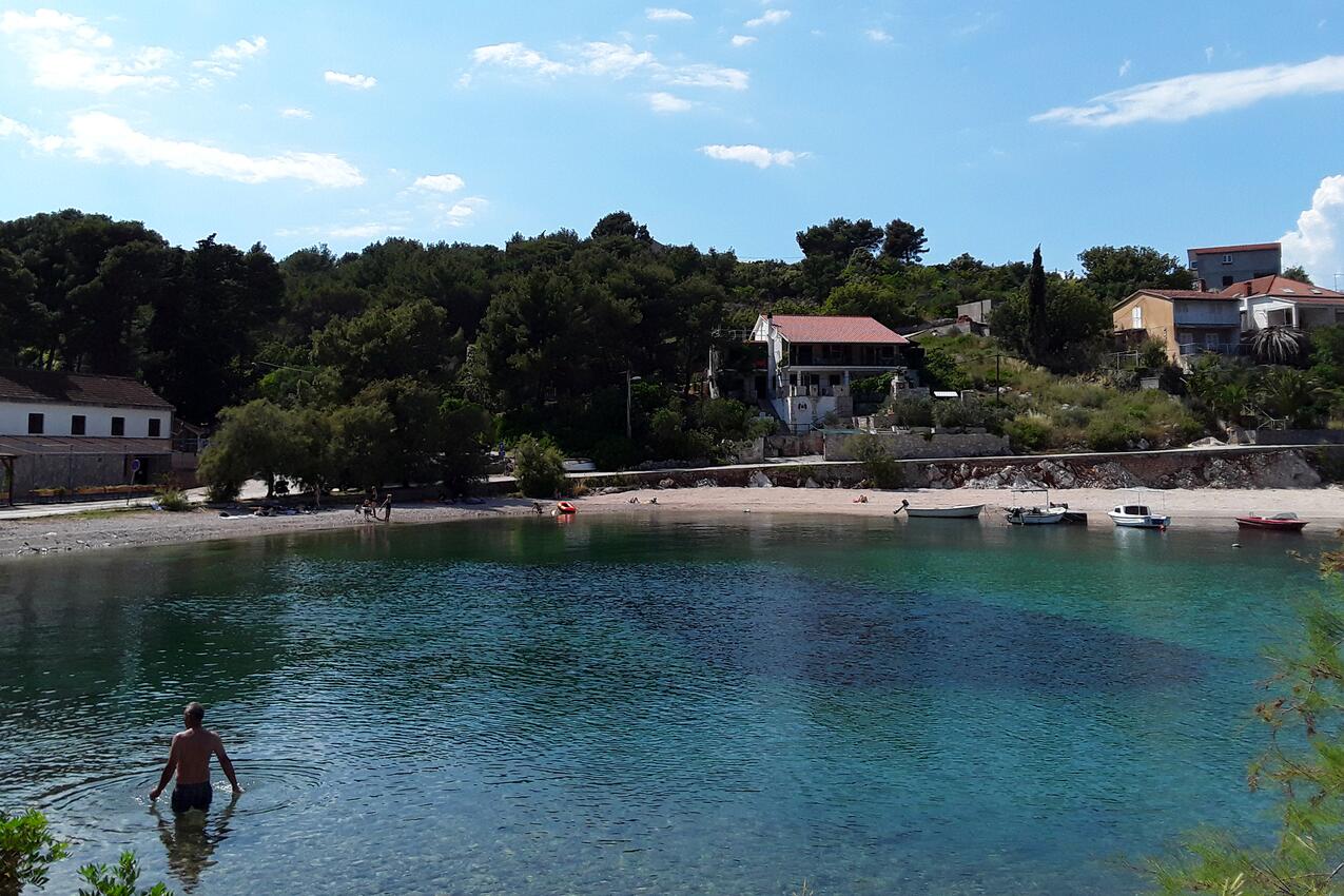 La spiaggia più vicina - Casa vacanze con piscina Rogac, Solta