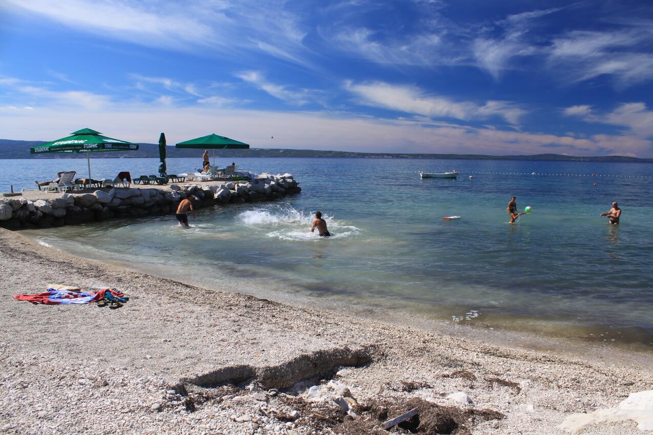 Nearest beach - Apartments with parking space Podstrana, Split
