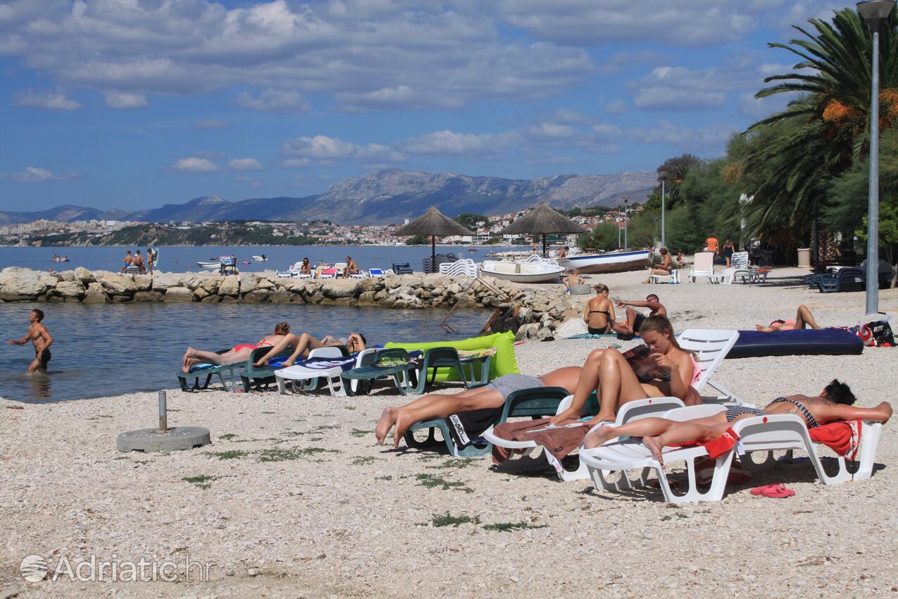 Nearest beach - Apartments with a parking space Podstrana, Split