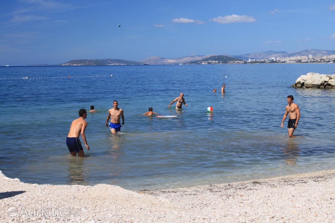 Nearest beach - Apartments with a parking space Podstrana, Split