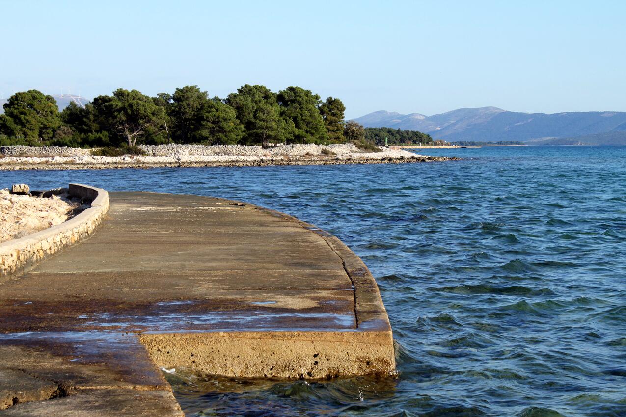 La spiaggia più vicina - Appartamenti con parcheggio Zablace, Sebenico - Šibenik