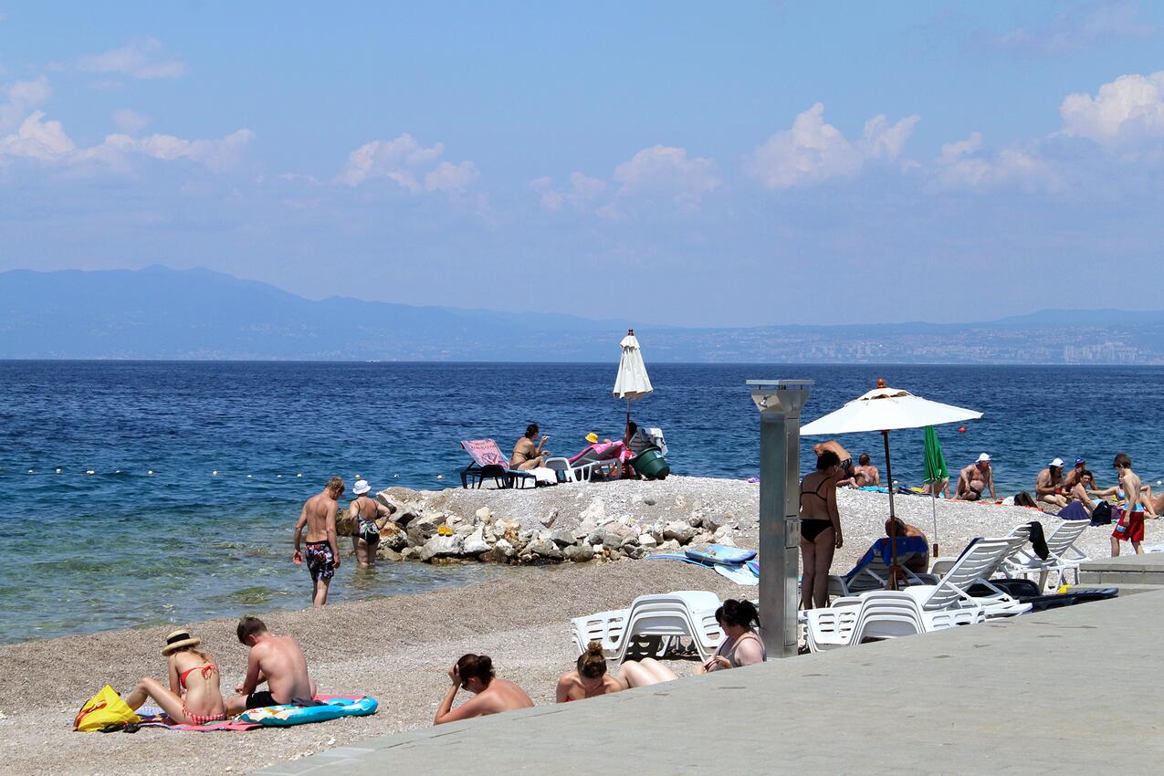 Nächster Strand - Ferienwohnungen am Meer Njivice, Krk