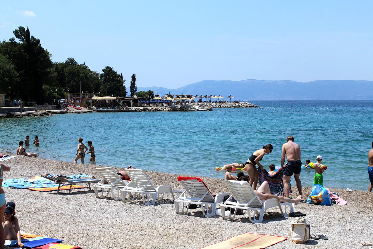 Nächster Strand - Ferienwohnungen am Meer Njivice, Krk