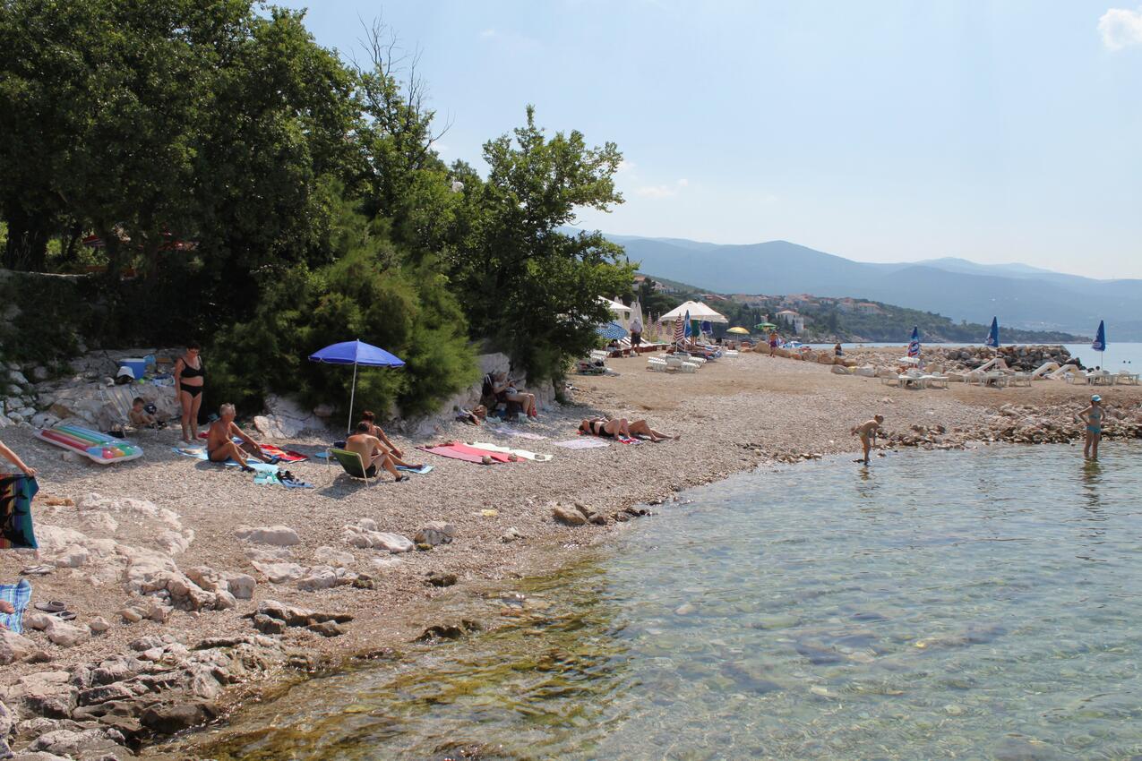 Nearest beach - Apartments with parking spaces Novi Vinodolski
