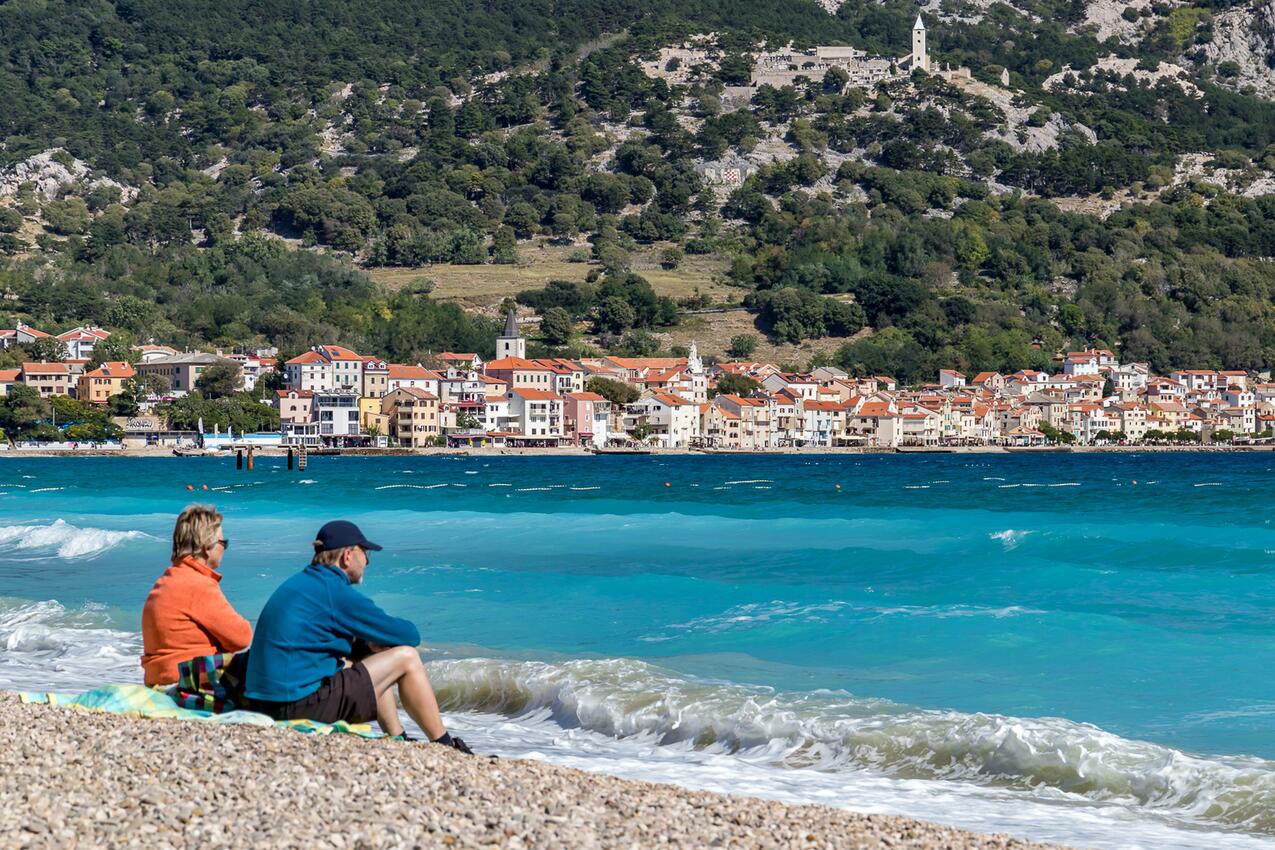 La spiaggia più vicina - Appartamenti con piscina Baska, Veglia - Krk