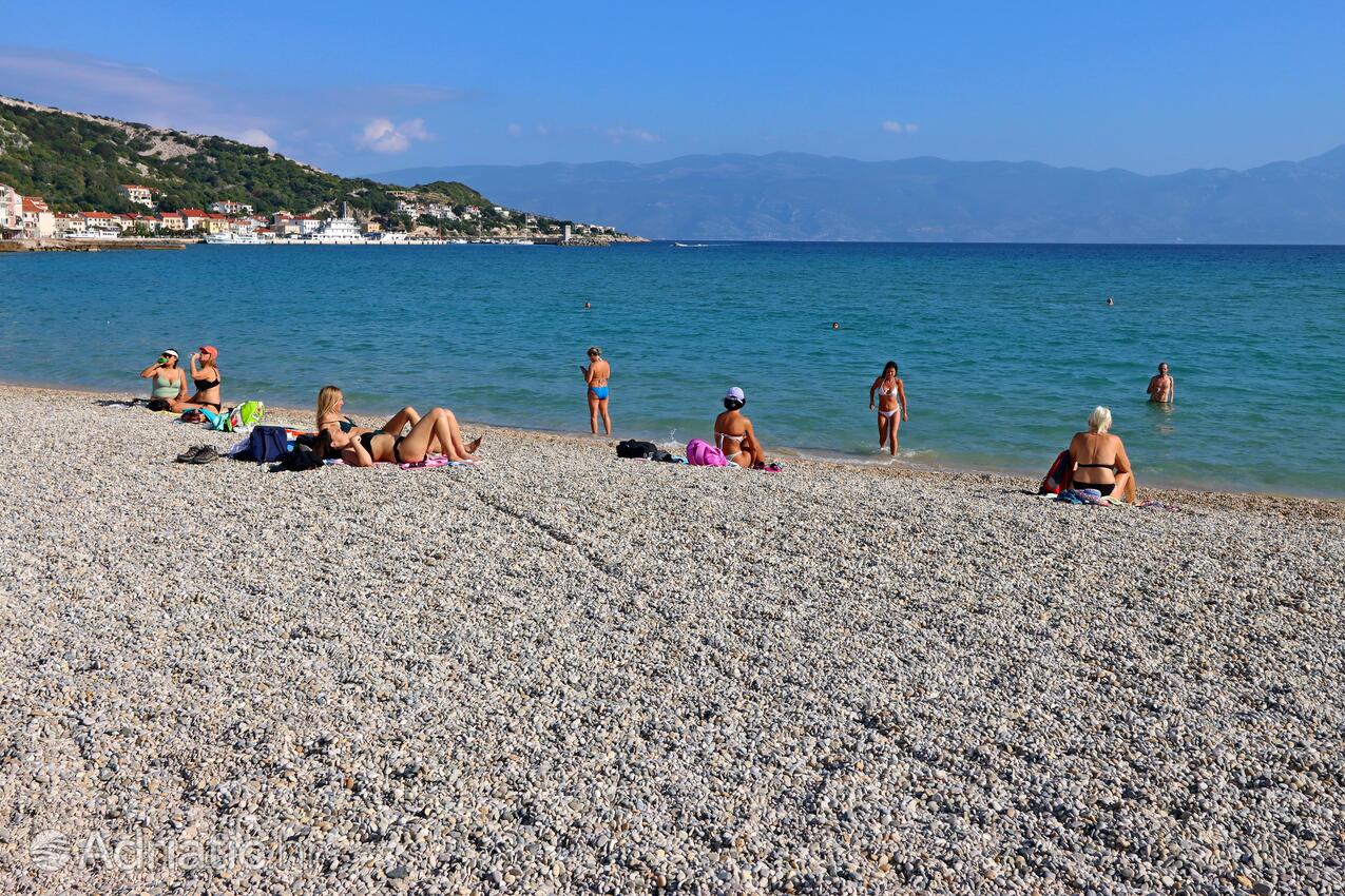 La spiaggia più vicina - Appartamenti con parcheggio Baska, Veglia - Krk