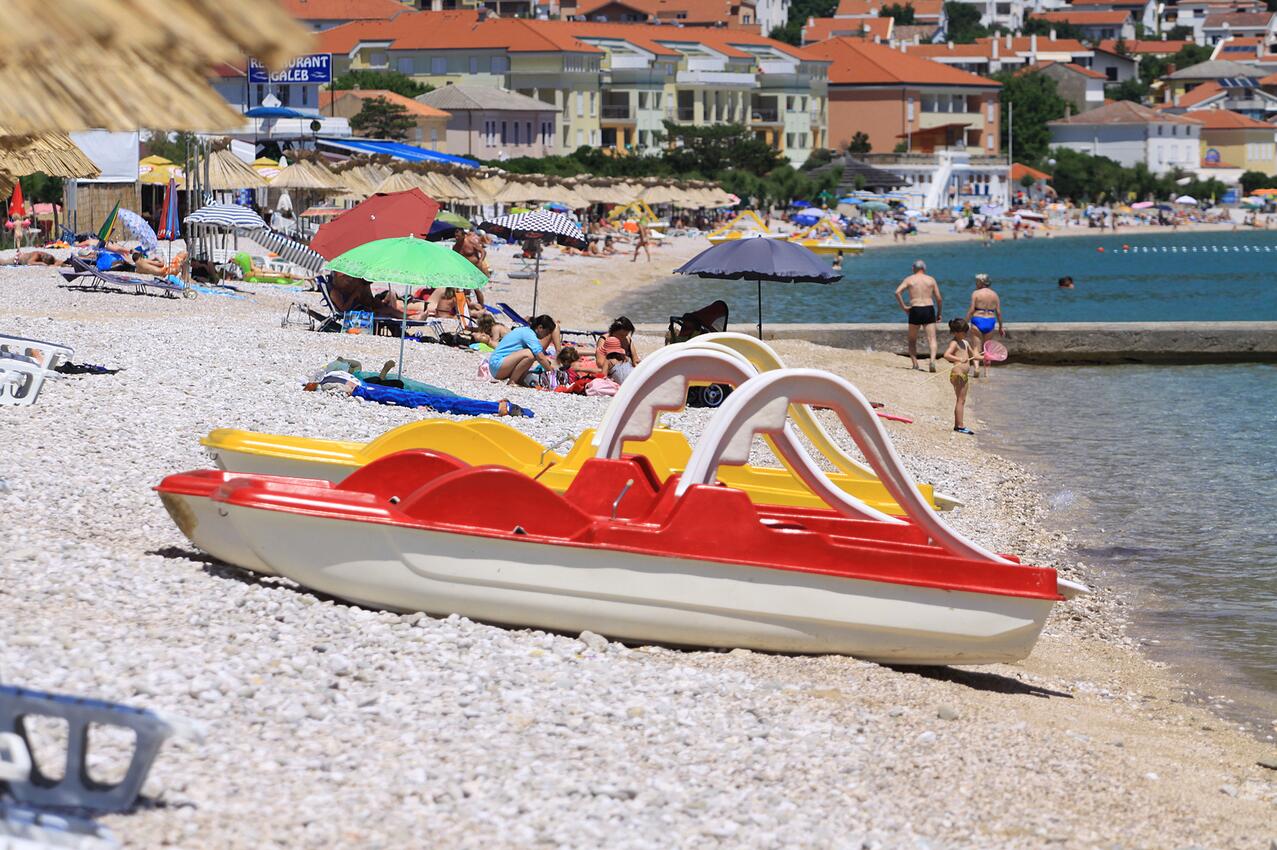 La spiaggia più vicina - Appartamenti con piscina Baska, Veglia - Krk