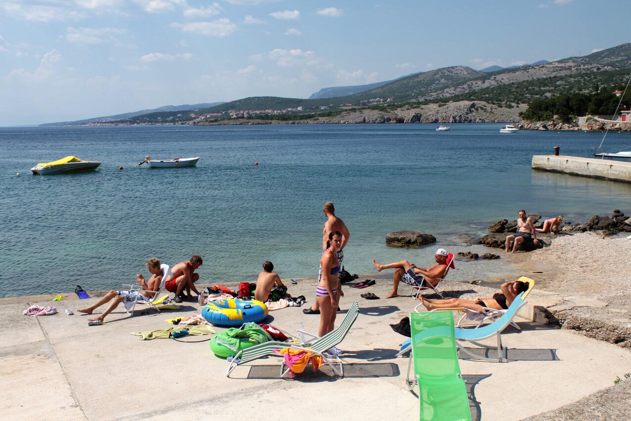 Nearest beach - Apartments and rooms with parking space Klenovica, Novi Vinodolski