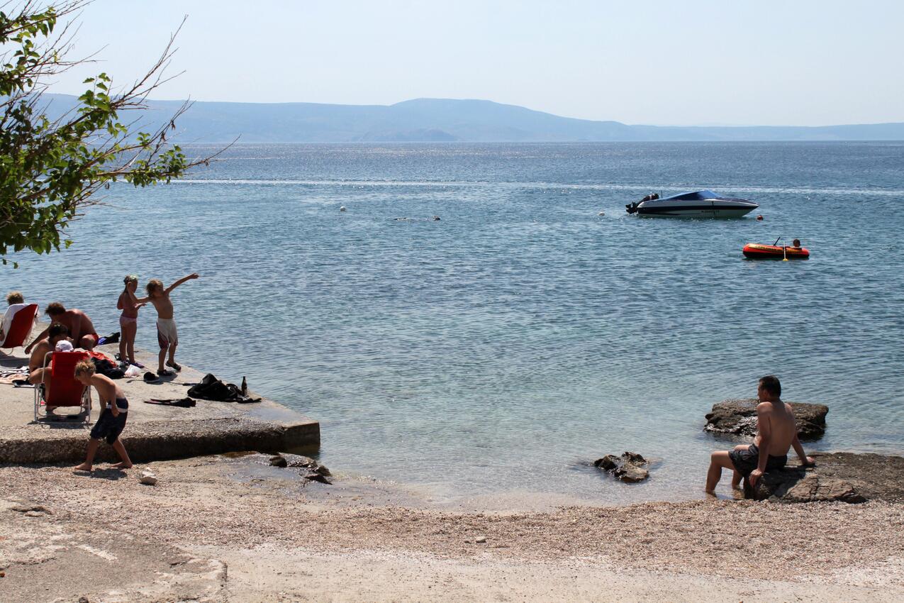 Nearest beach - Apartments and rooms with parking space Klenovica, Novi Vinodolski