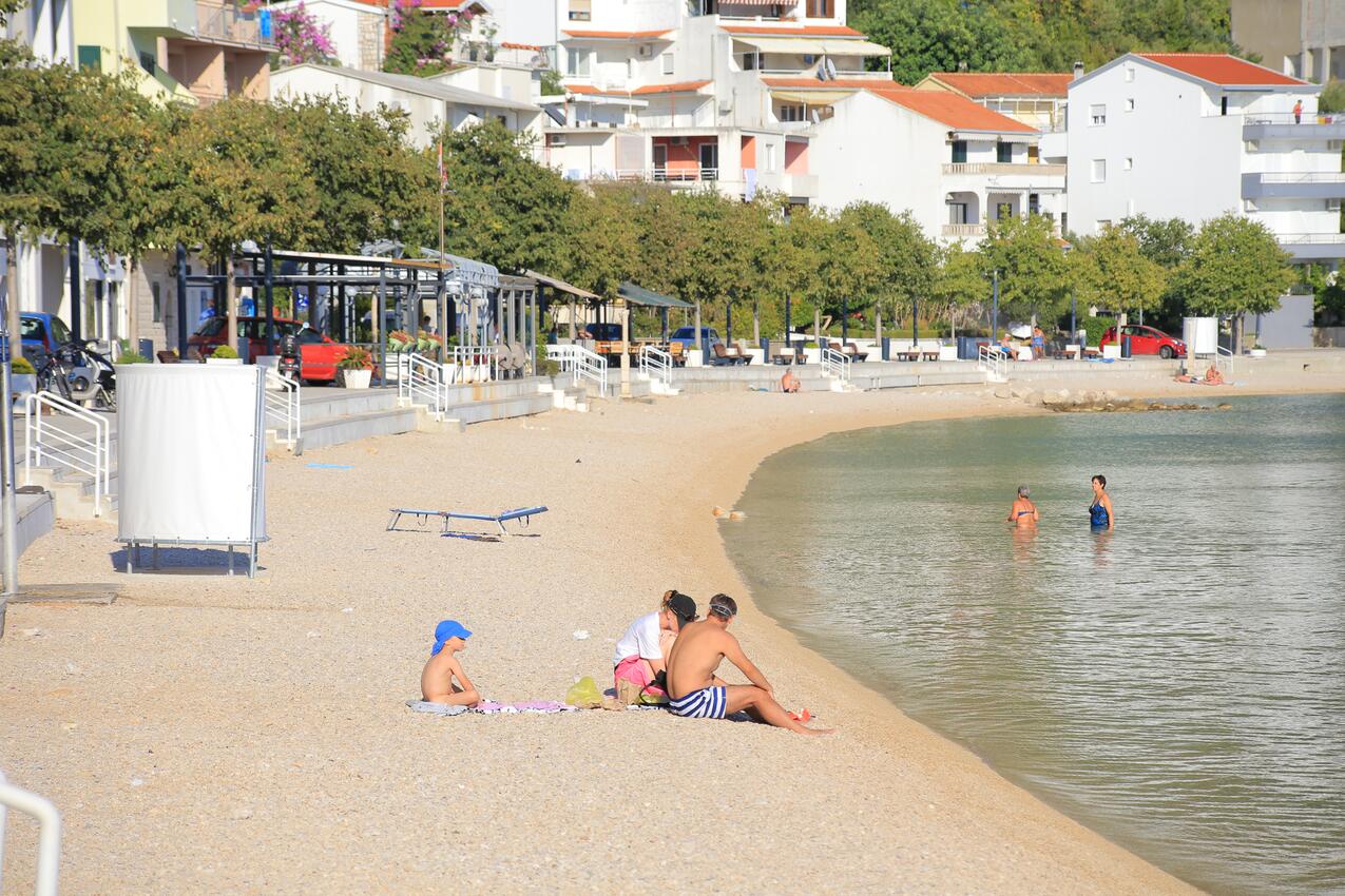 Playa más cercana - Apartamentos junto al mar Igrane, Makarska