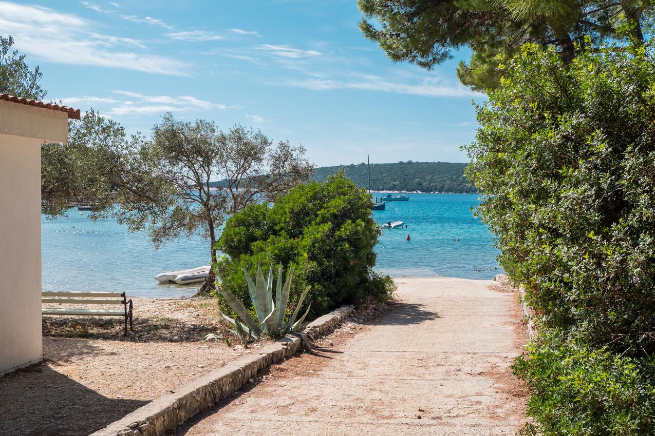 La spiaggia più vicina - Casa vacanze accanto al mare Artatore, Lussino - Lošinj