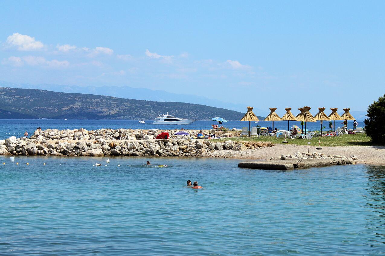 La spiaggia più vicina - Appartamenti con parcheggio Veglia - Krk