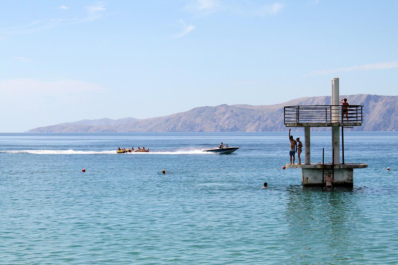 Nearest beach - Apartments with WiFi Novi Vinodolski
