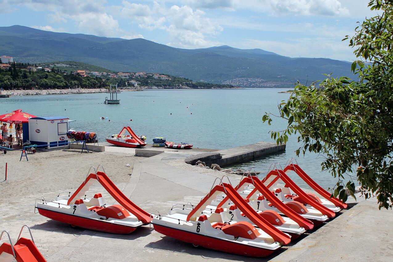 Nearest beach - Apartments with WiFi Novi Vinodolski