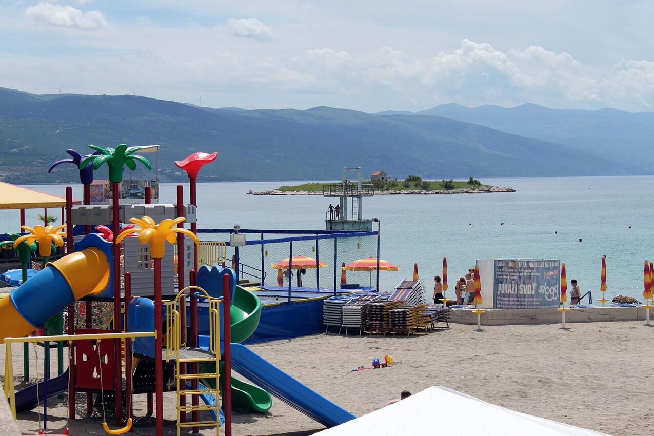 Nearest beach - Apartments with WiFi Novi Vinodolski